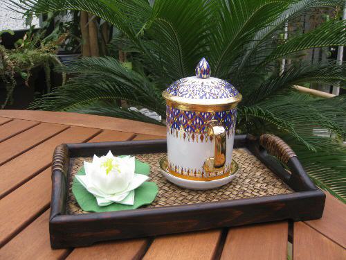 Serviertablett aus Bambus mit Tragegriff